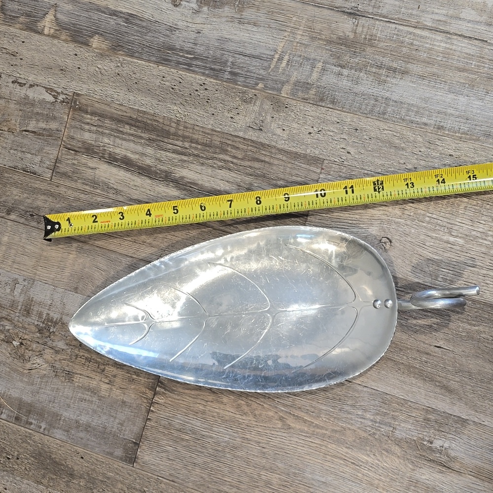 BW Buenilum Aluminum Leaf Tray Fish Bread Crudite’ Server - Picture 7 of 8